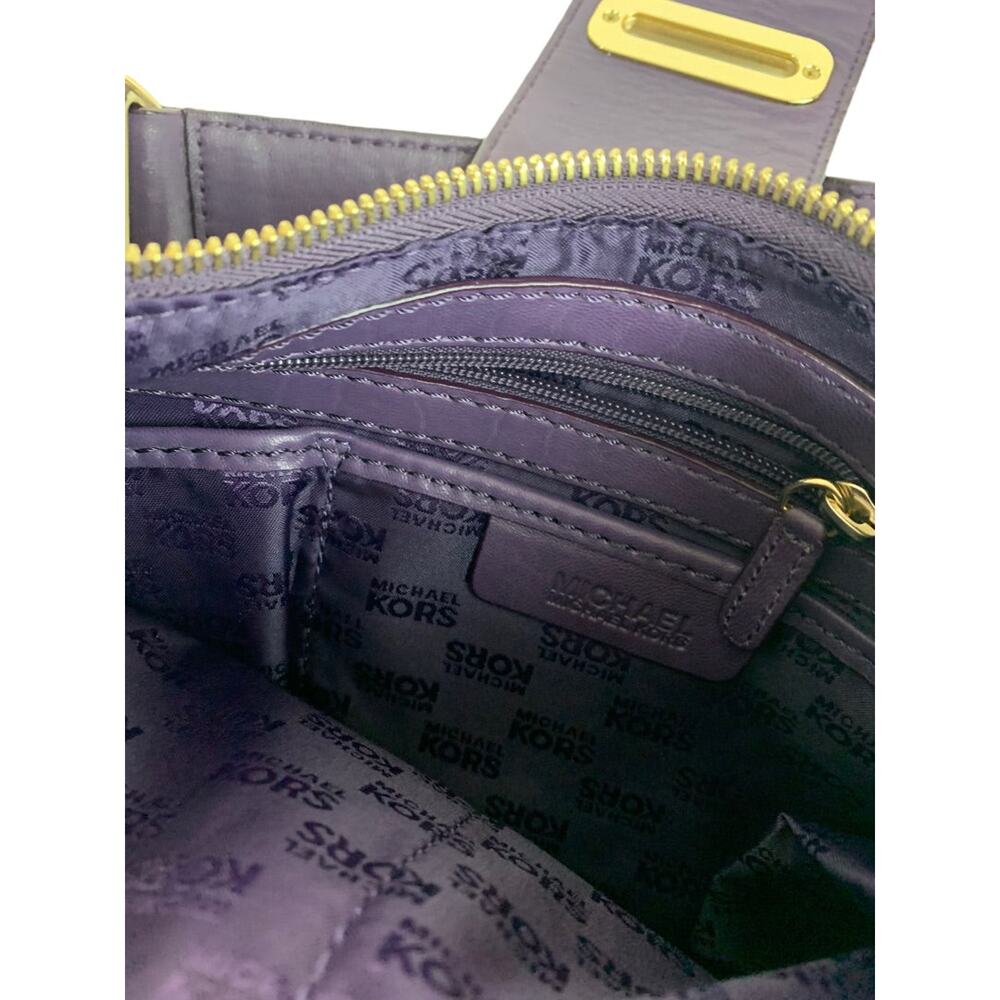 Michael Kors Morgen Purple Leather Hobo Bag Goldtone Hardware Buckle B-1006 - Picture 8 of 12